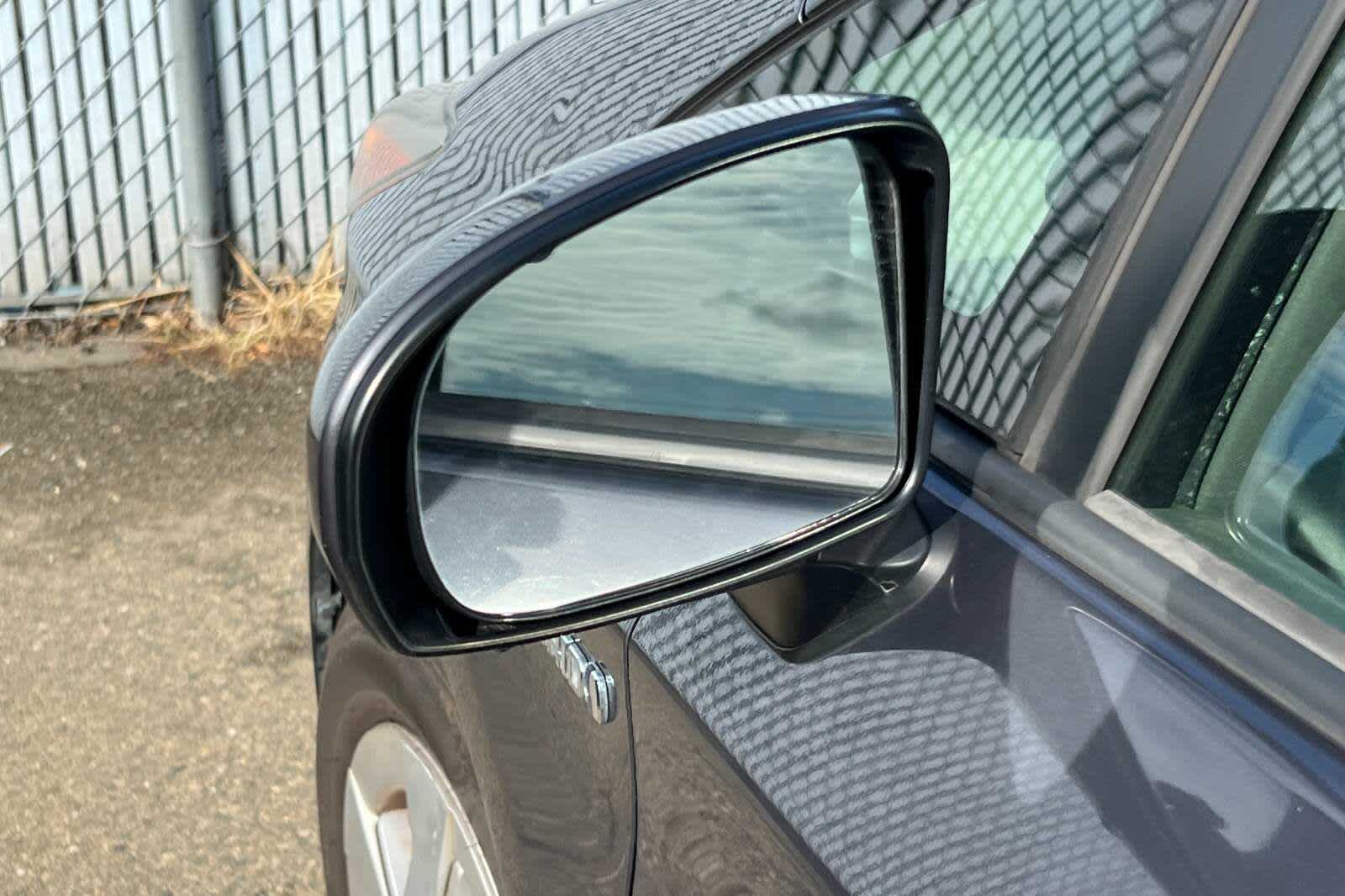 Thumbnail: 2011 Toyota Prius - 19
