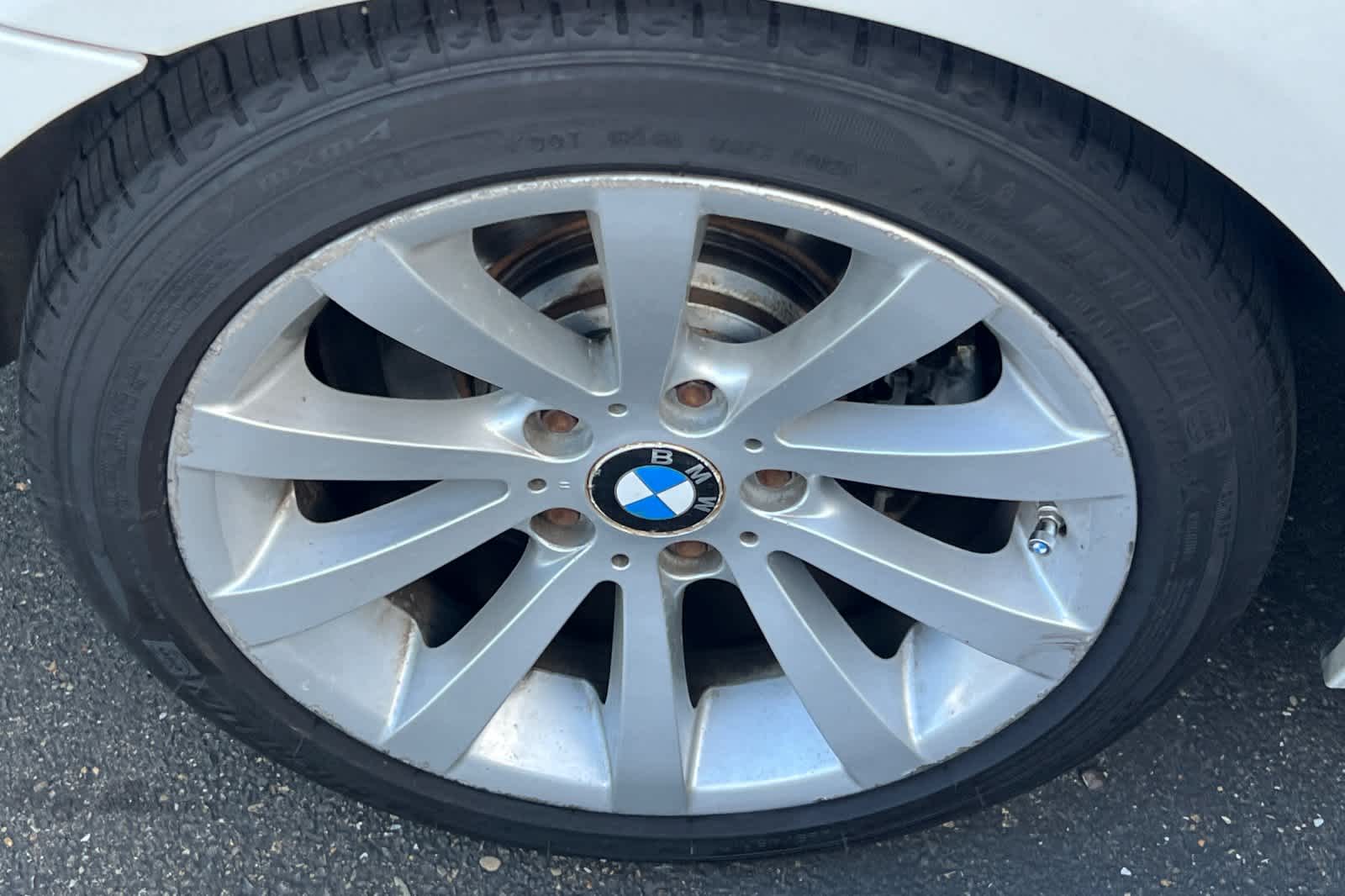 Thumbnail: 2011 BMW 3 Series - 17