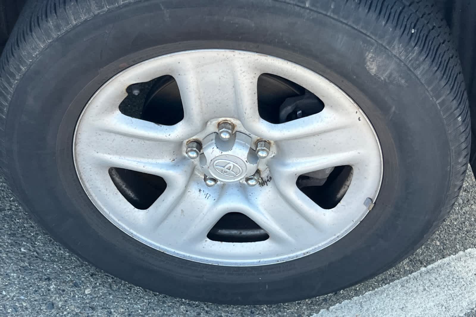 Thumbnail: 2011 Toyota RAV4 - 15