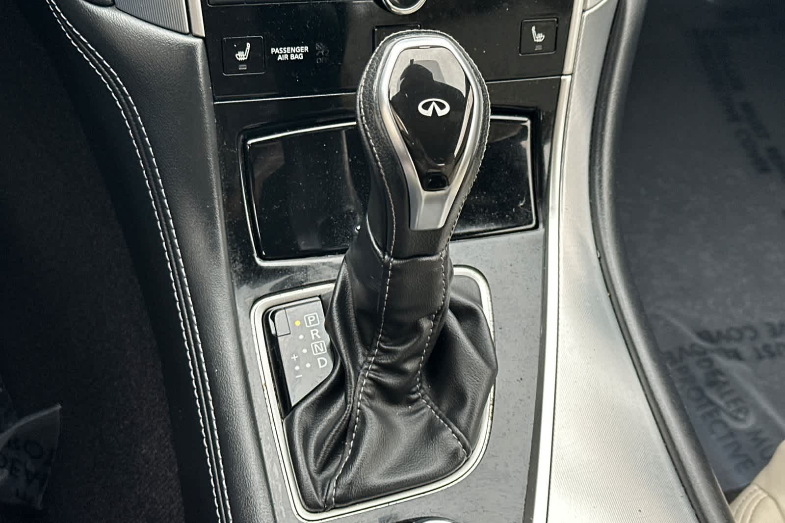 Thumbnail: 2017 INFINITI Q60 - 21