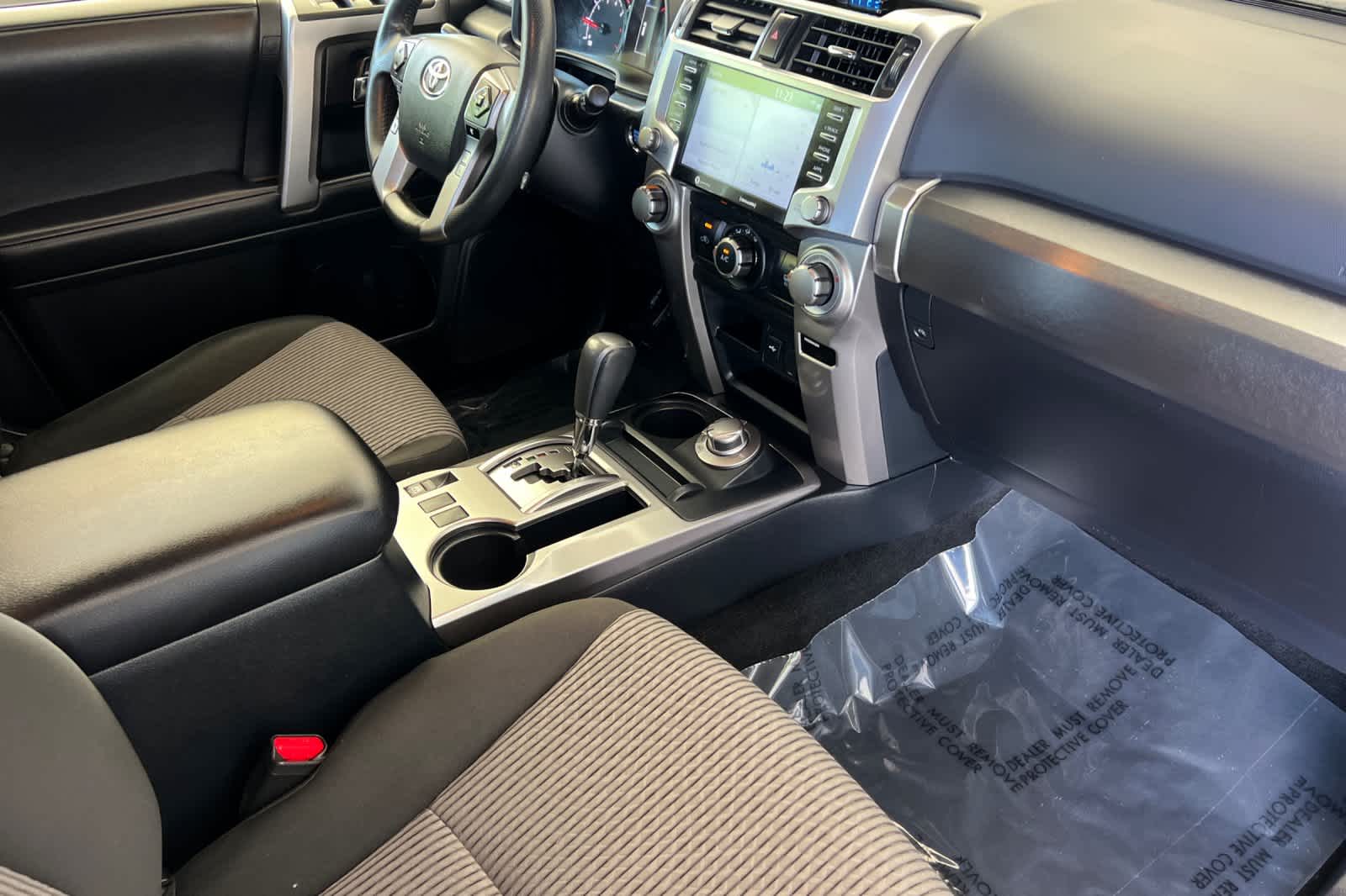 Thumbnail: 2022 Toyota 4Runner - 17