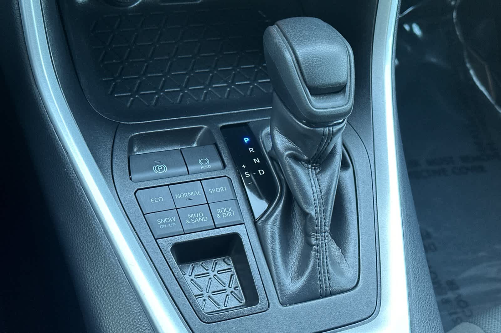 Thumbnail: 2025 Toyota RAV4 - 23