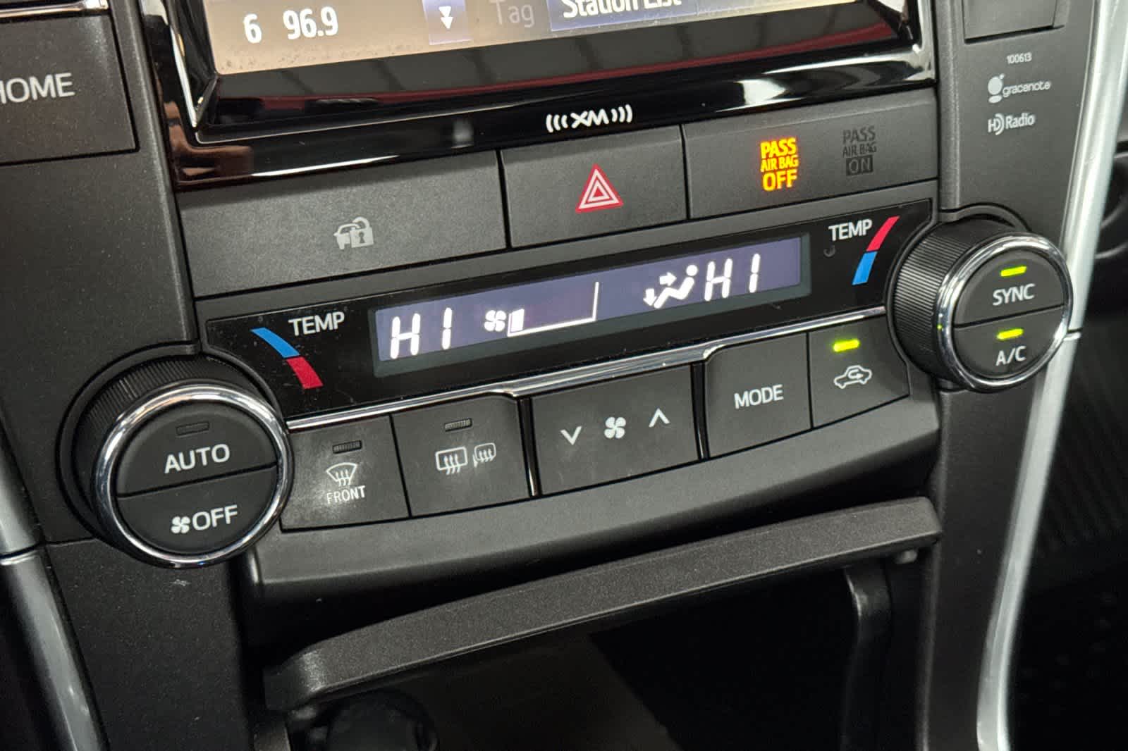 Thumbnail: 2017 Toyota Camry - 20