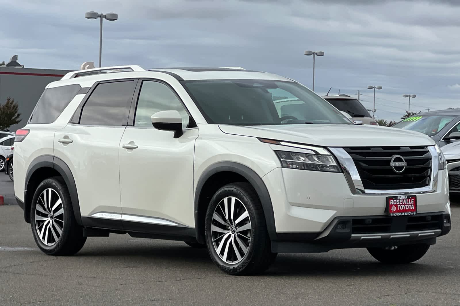 Thumbnail: 2023 Nissan Pathfinder - 5