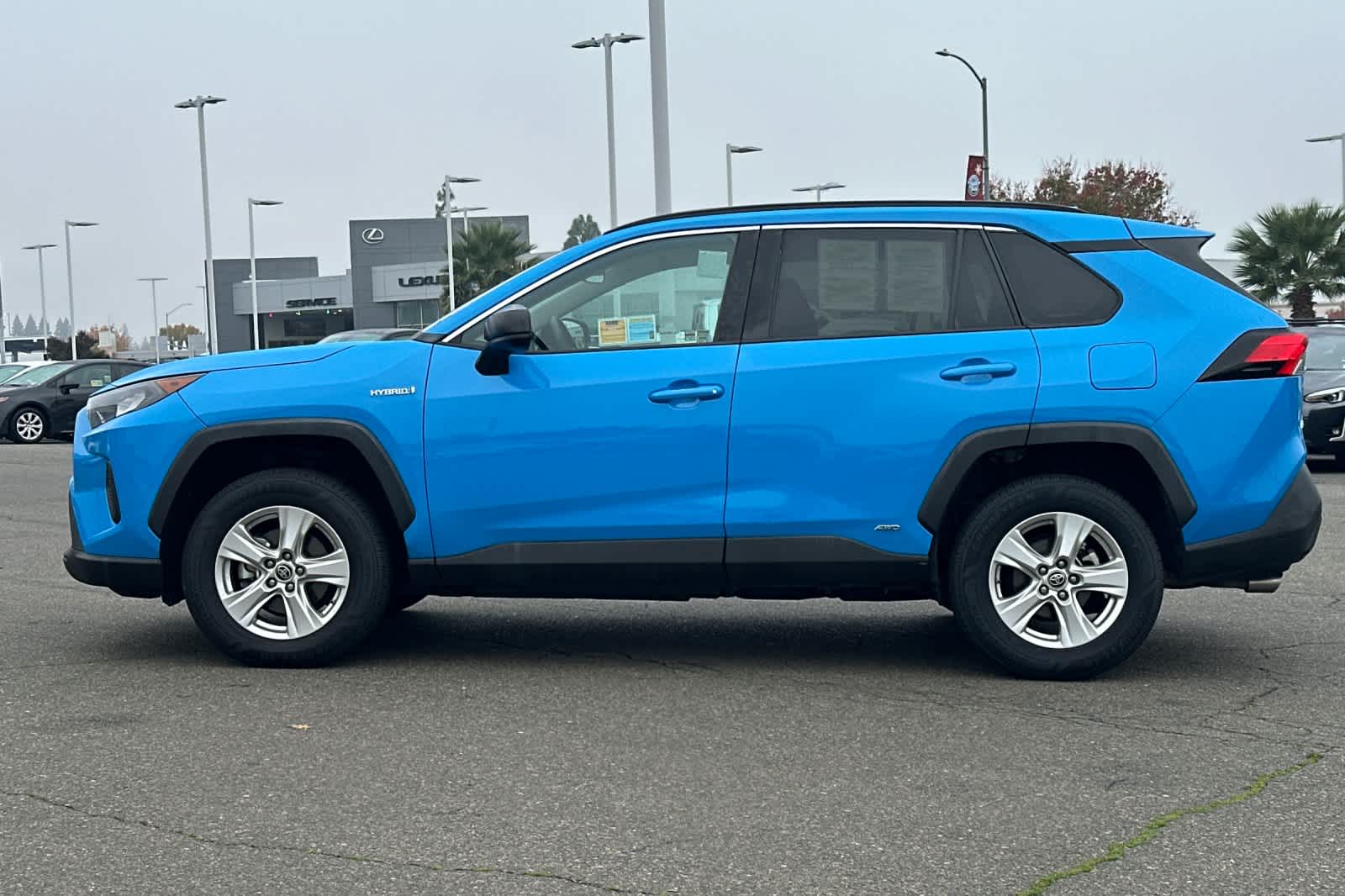 Thumbnail: 2021 Toyota RAV4 - 9