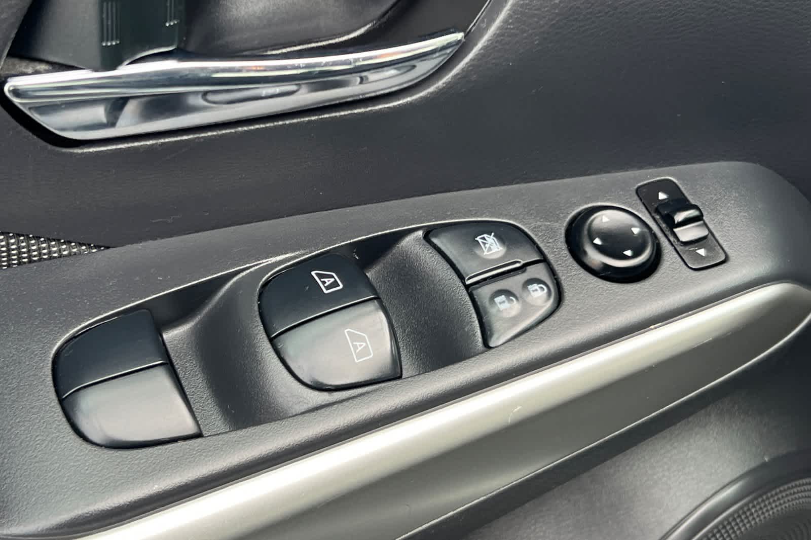 Thumbnail: 2019 Nissan Kicks - 13
