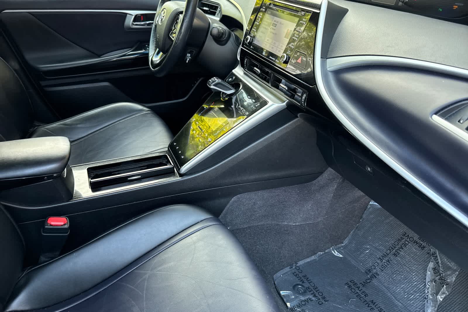 Thumbnail: 2018 Toyota Mirai - 16