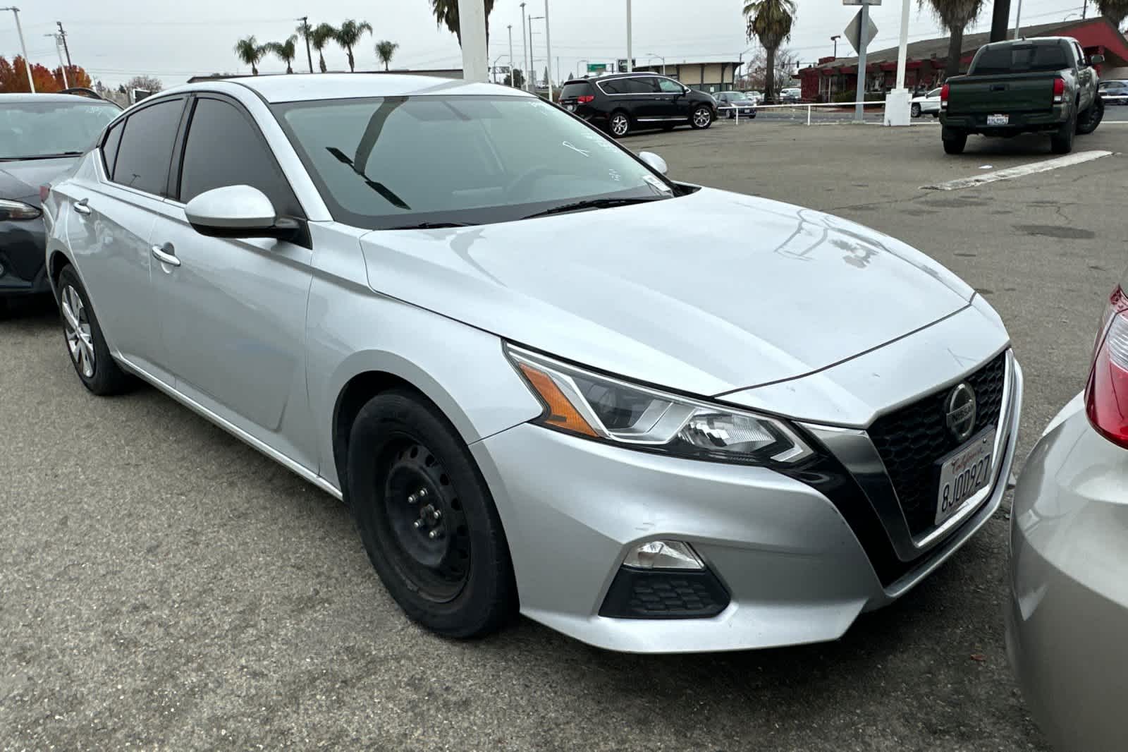 Thumbnail: 2019 Nissan Altima - 3