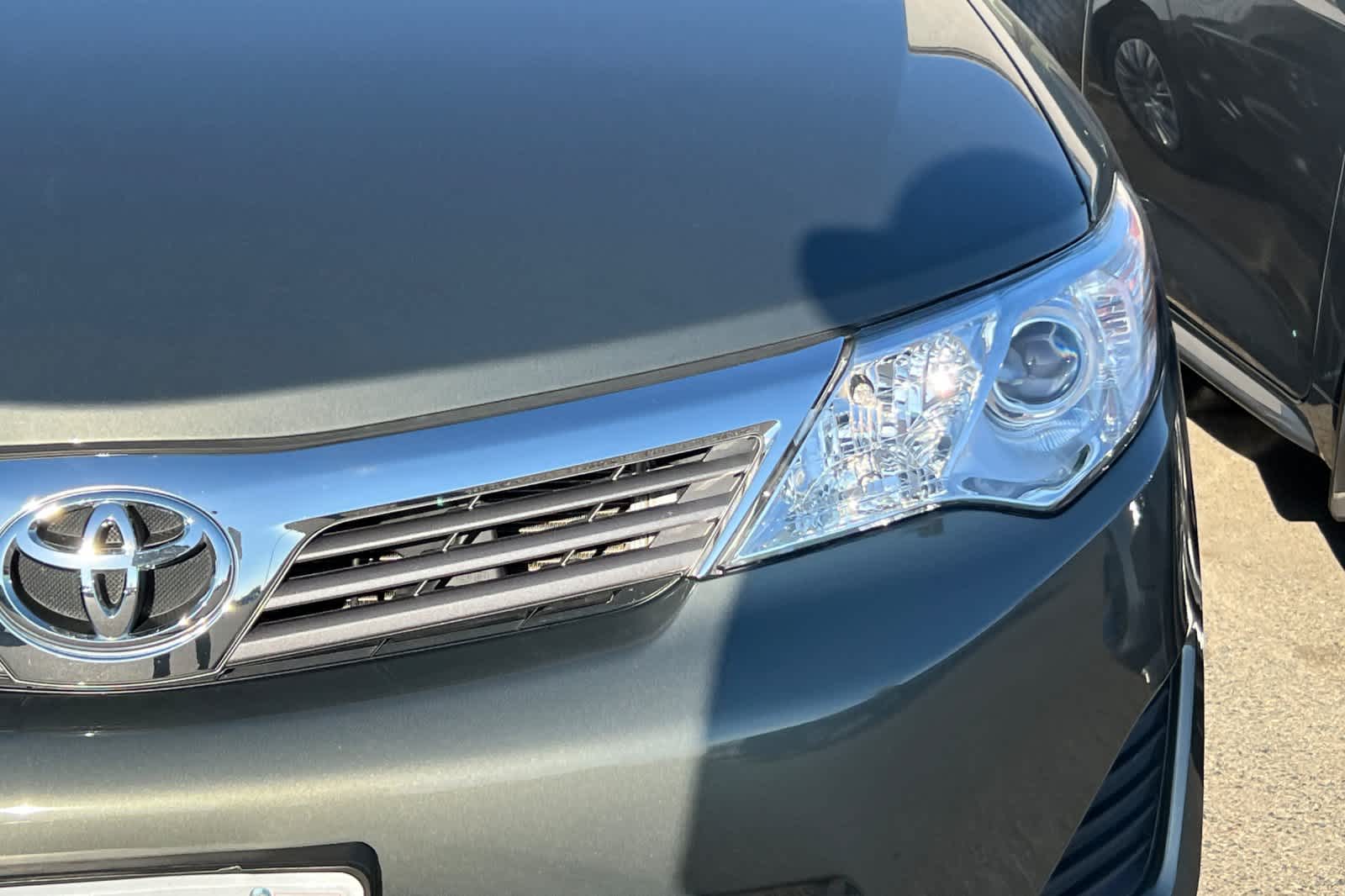 Thumbnail: 2012 Toyota Camry - 10