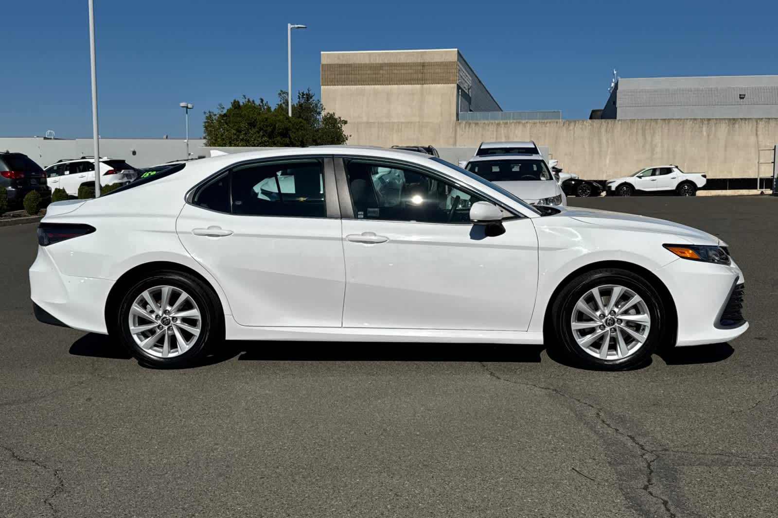 Thumbnail: 2023 Toyota Camry - 6