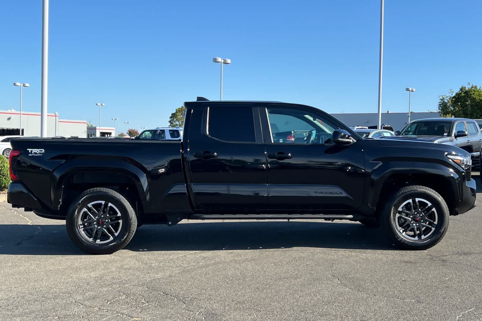 Thumbnail: 2024 Toyota Tacoma - 6