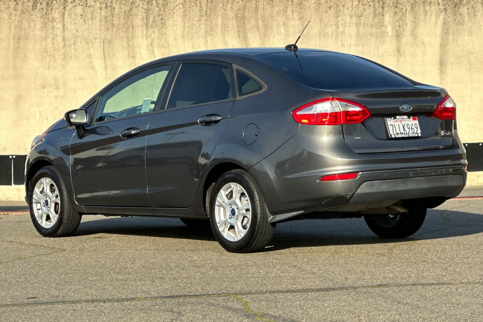 Thumbnail: 2015 Ford Fiesta - 7