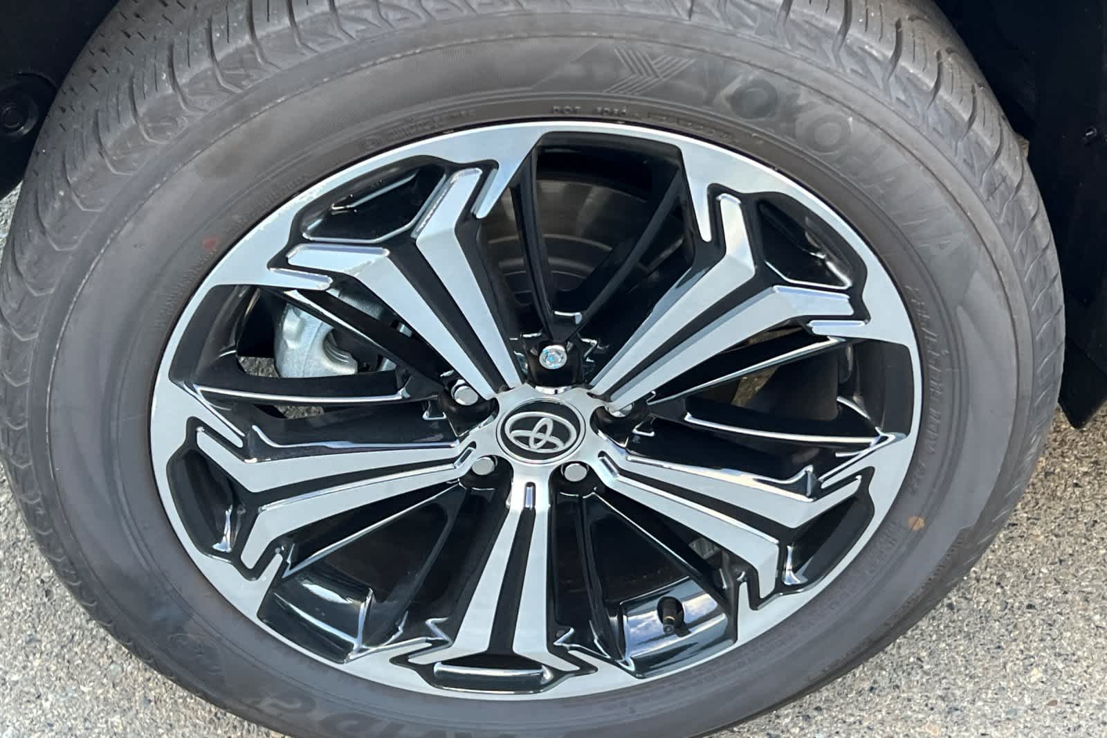 Thumbnail: 2025 Toyota RAV4 - 14