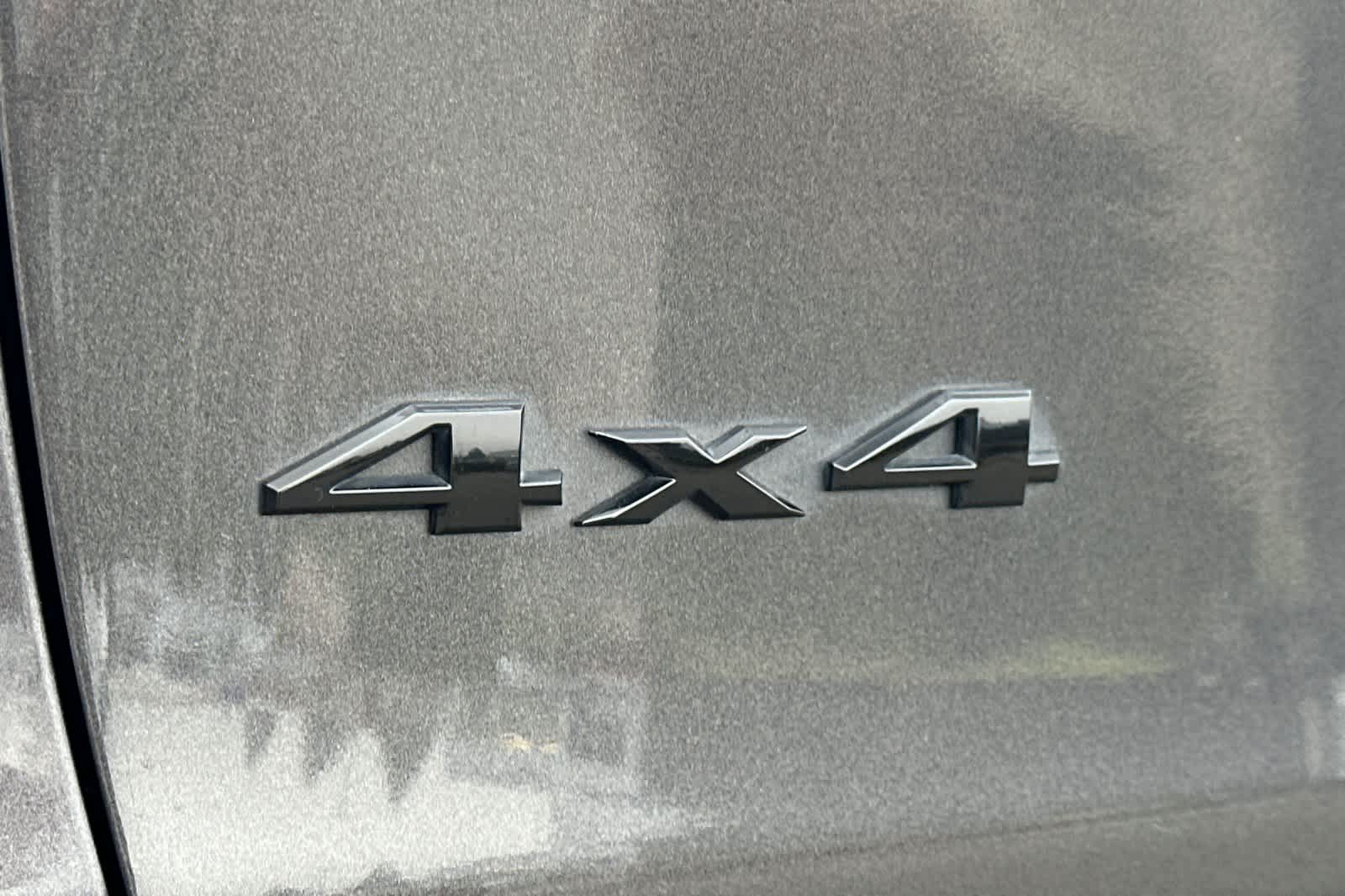 Thumbnail: 2017 Jeep Cherokee - 32