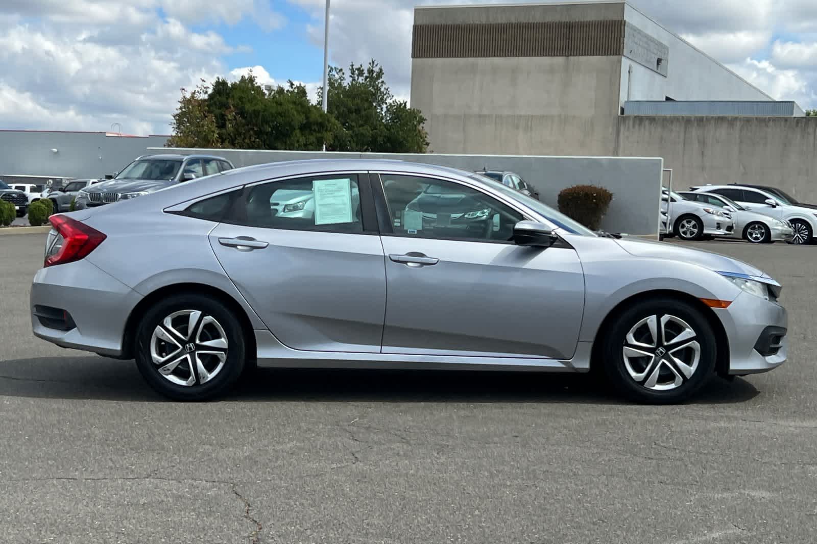 Thumbnail: 2016 Honda Civic - 5