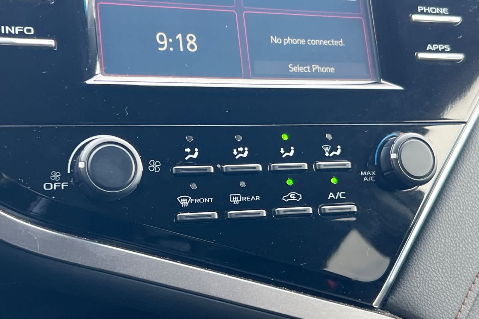 Thumbnail: 2018 Toyota Camry - 20