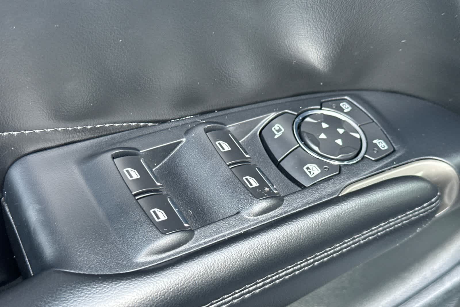 Thumbnail: 2017 Lincoln MKC - 13