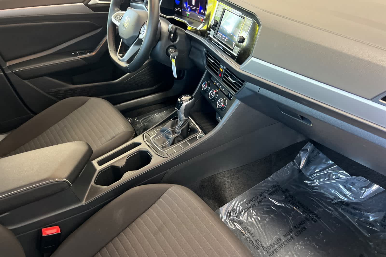 Thumbnail: 2024 Volkswagen Jetta - 15