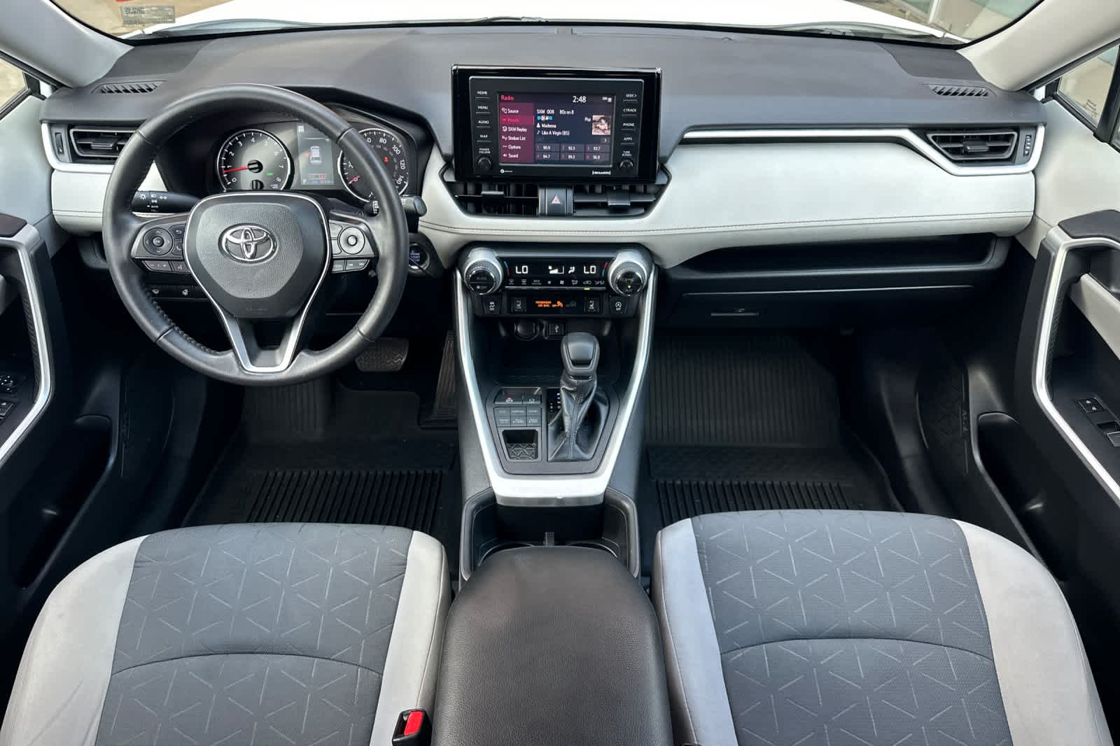 Thumbnail: 2022 Toyota RAV4 - 3