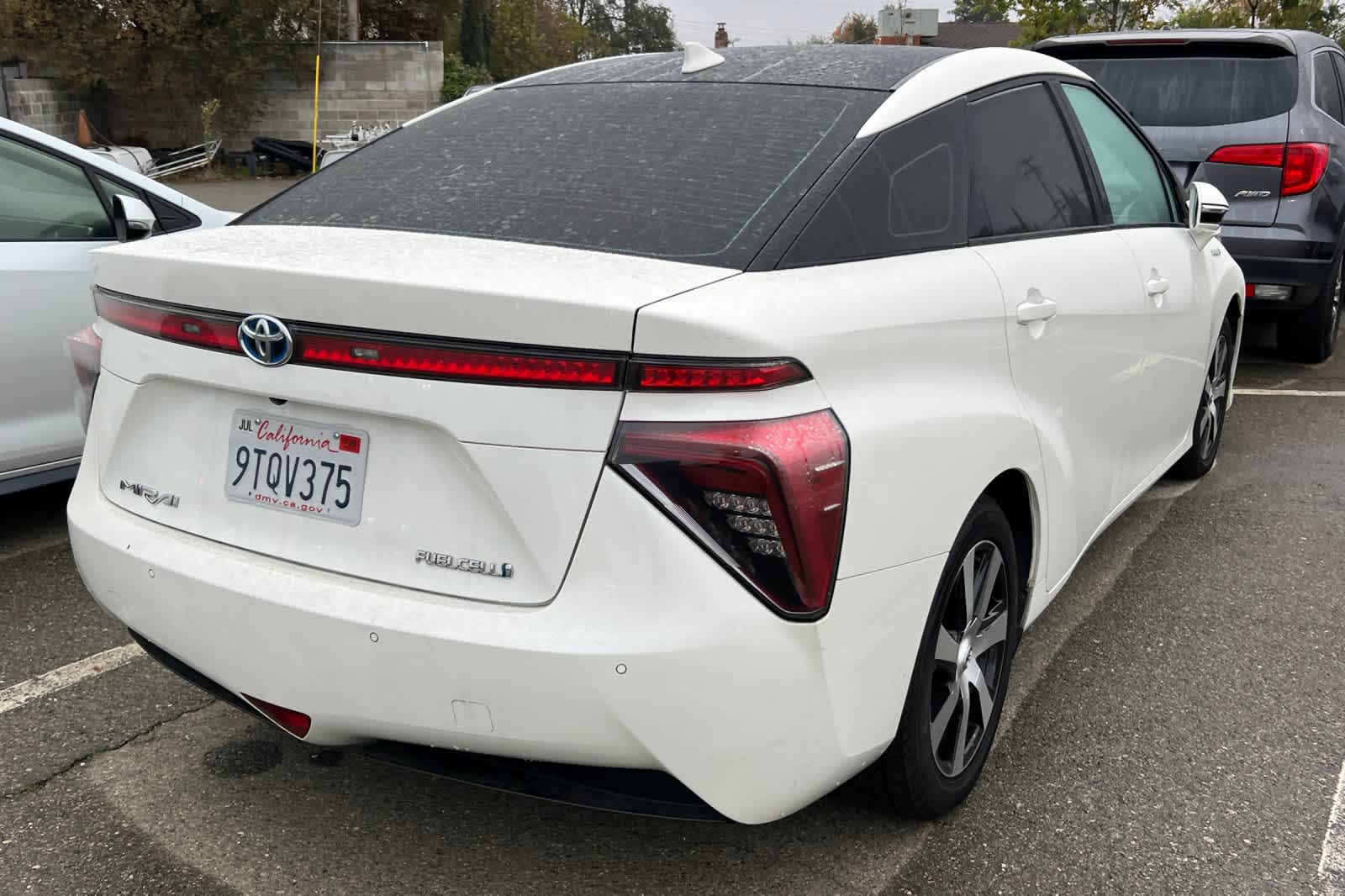 Thumbnail: 2018 Toyota Mirai - 2