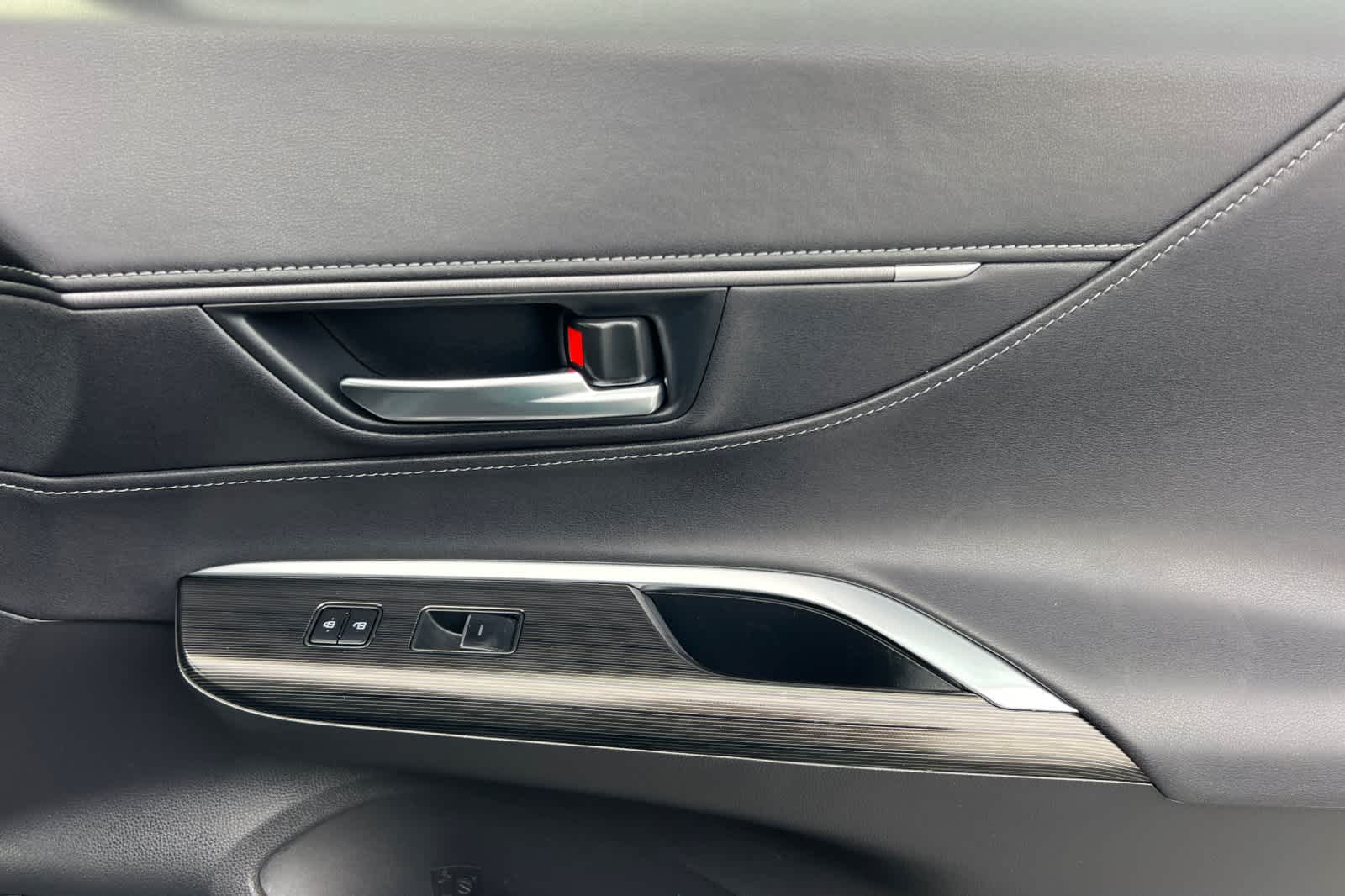 Thumbnail: 2024 Toyota Venza - 19