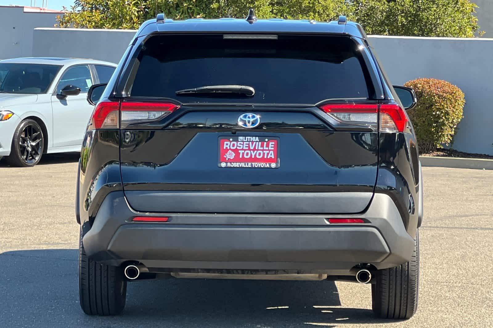 Thumbnail: 2023 Toyota RAV4 - 8