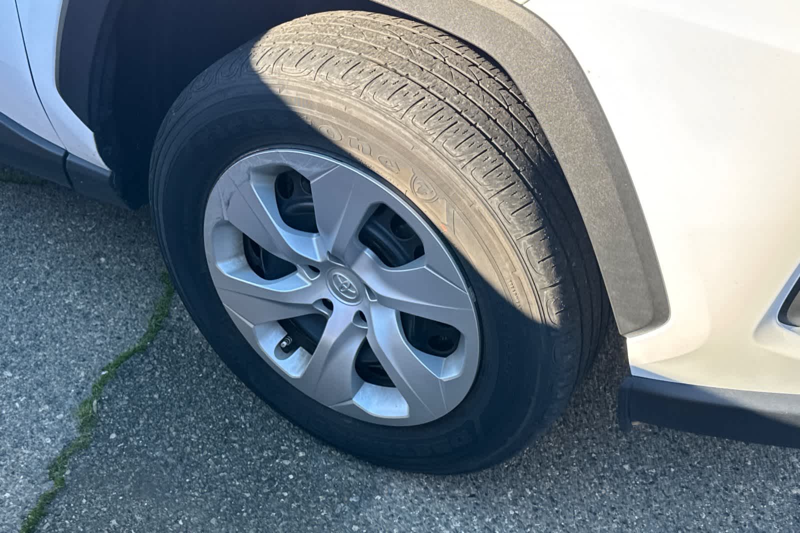 Thumbnail: 2024 Toyota RAV4 - 12