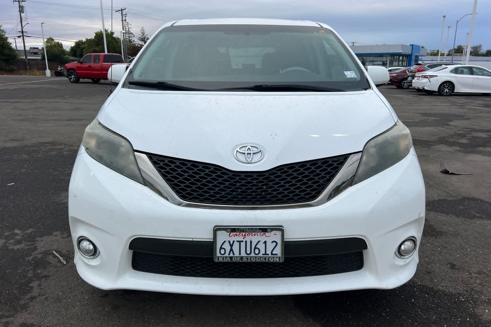 Thumbnail: 2013 Toyota Sienna - 6