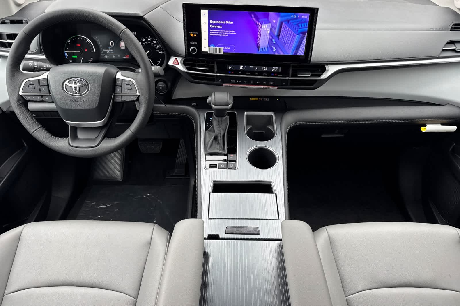 Thumbnail: 2026 Toyota Sienna - 3