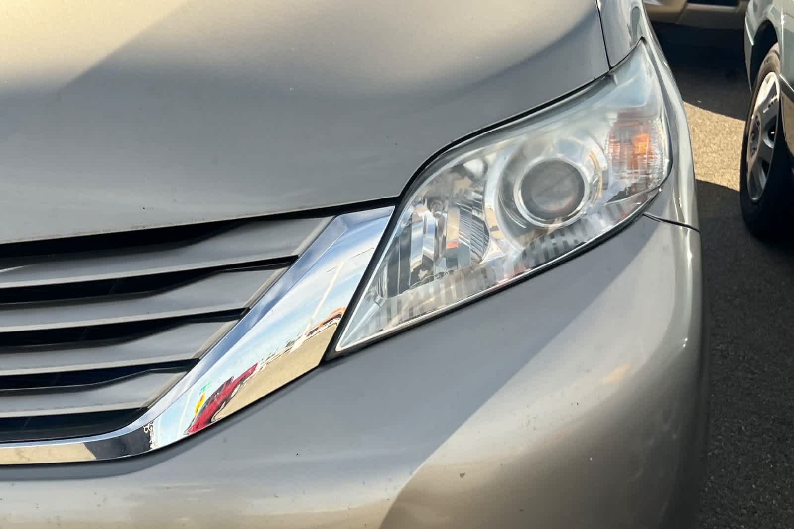 Thumbnail: 2015 Toyota Sienna - 11