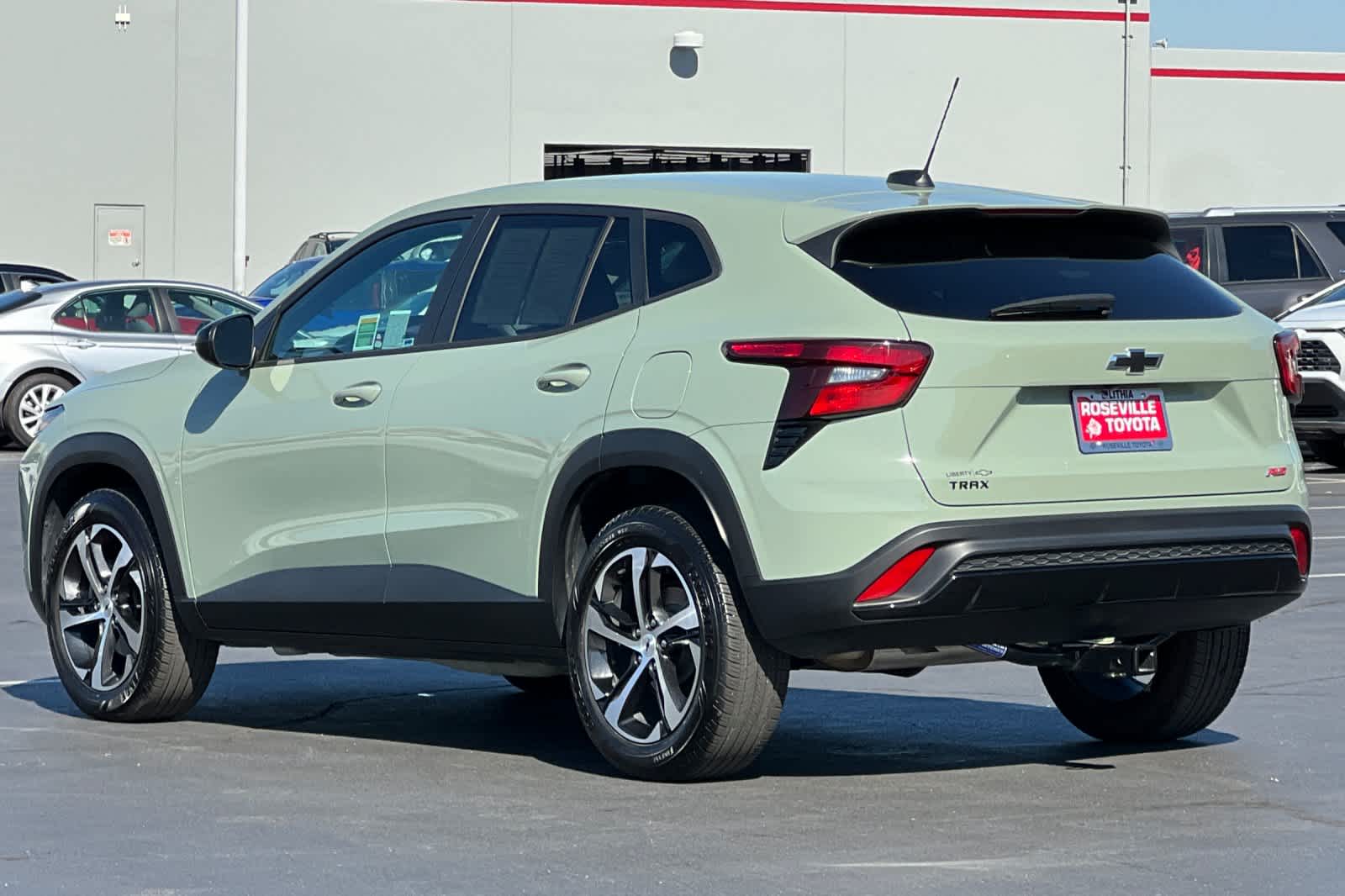 Thumbnail: 2024 Chevrolet Trax - 7