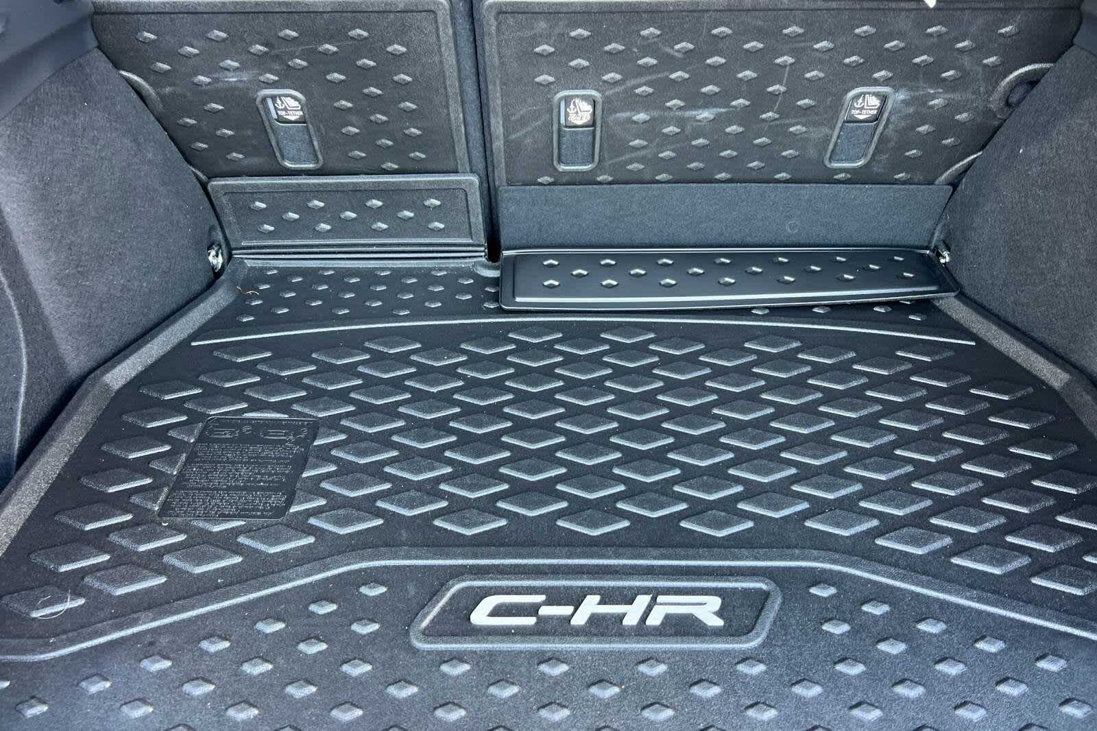 Thumbnail: 2022 Toyota C-HR - 15