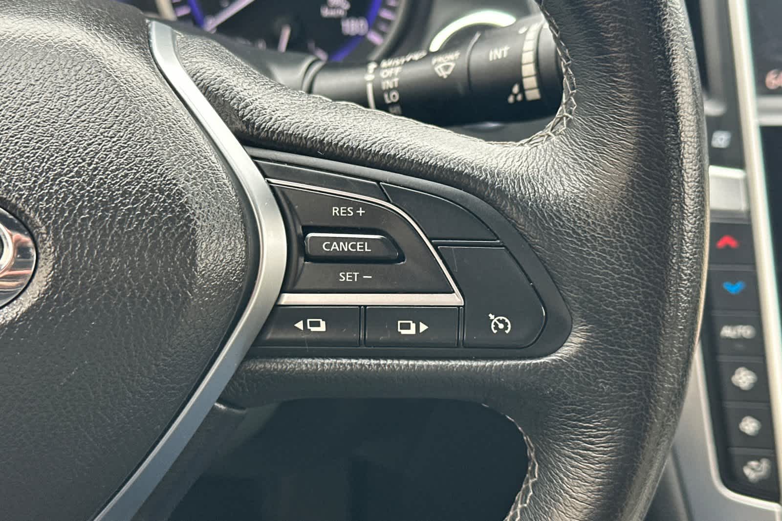 Thumbnail: 2017 INFINITI Q60 - 25