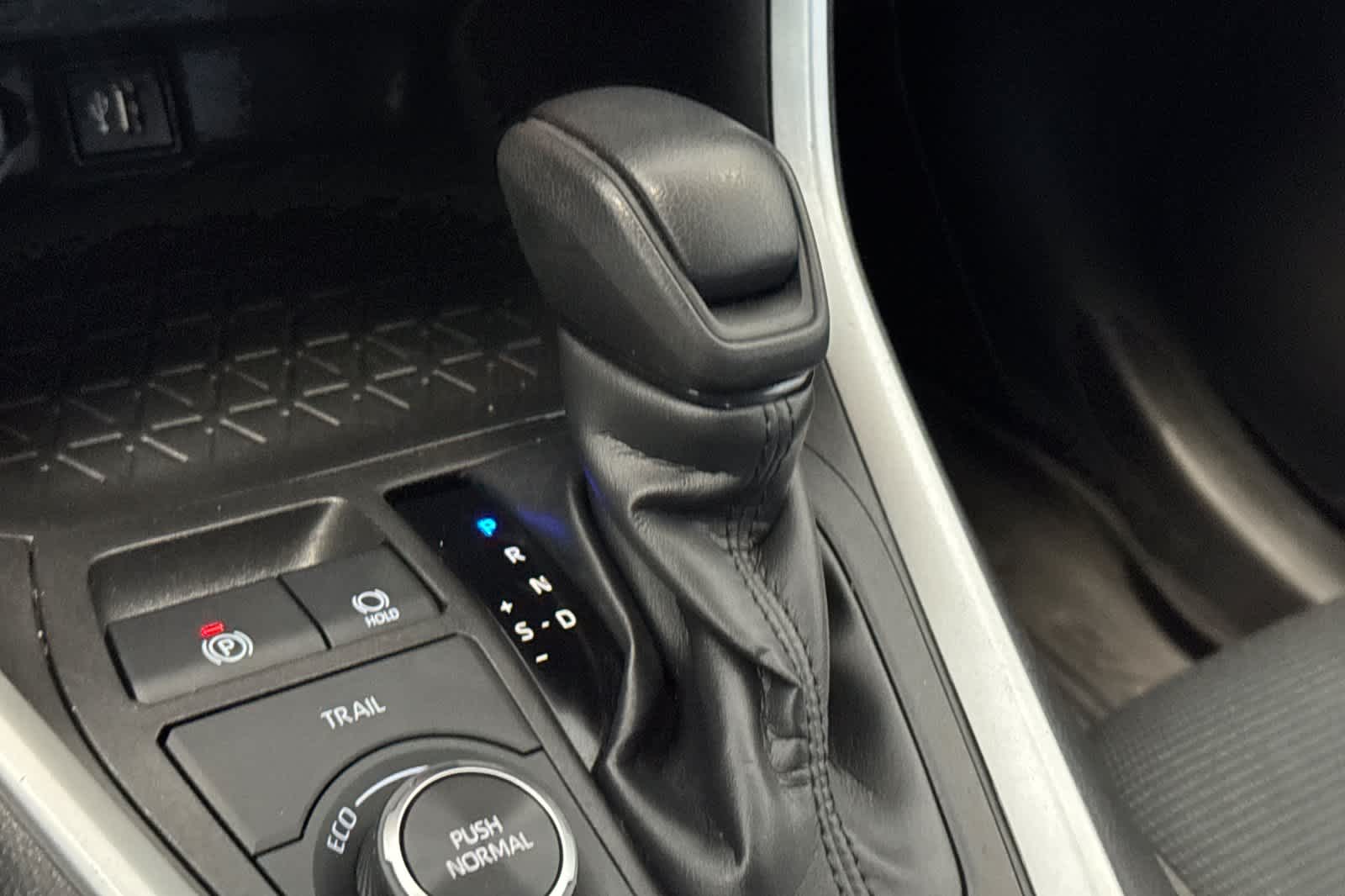 Thumbnail: 2023 Toyota RAV4 - 24