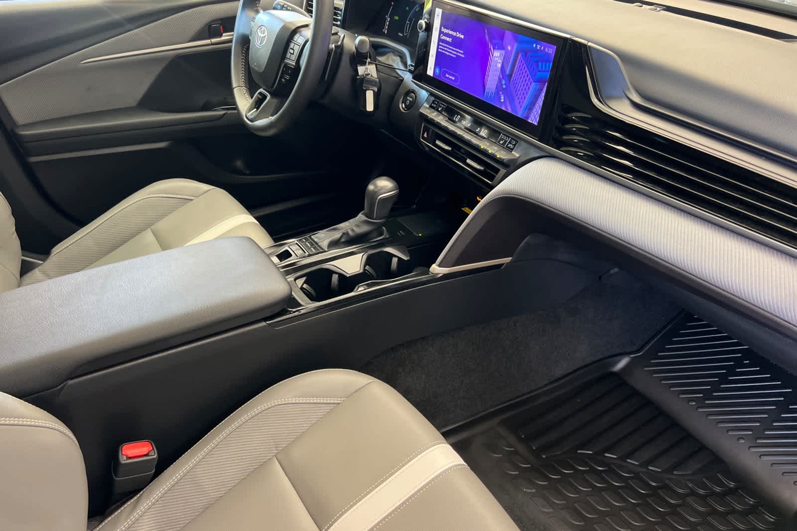 Thumbnail: 2025 Toyota Camry - 16