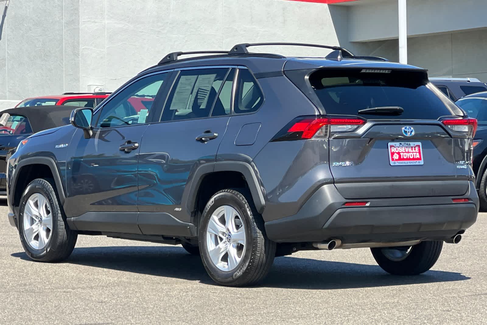 Thumbnail: 2021 Toyota RAV4 - 7