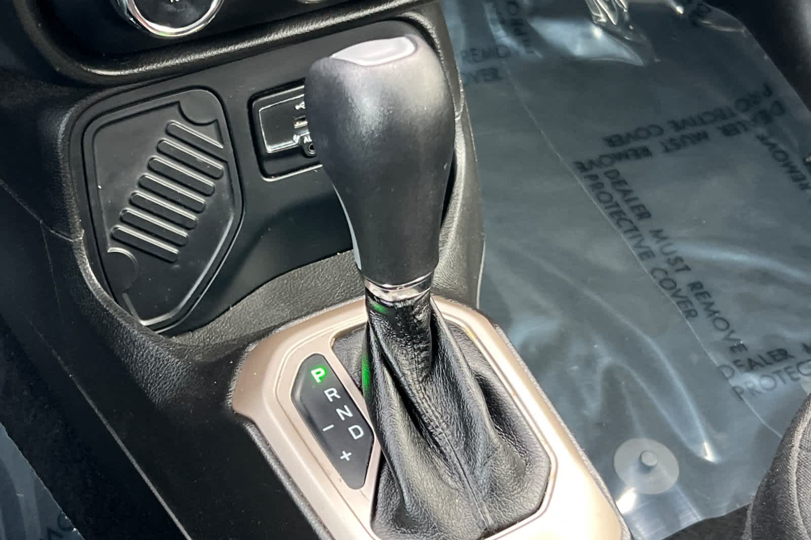 Thumbnail: 2017 Jeep Renegade - 22