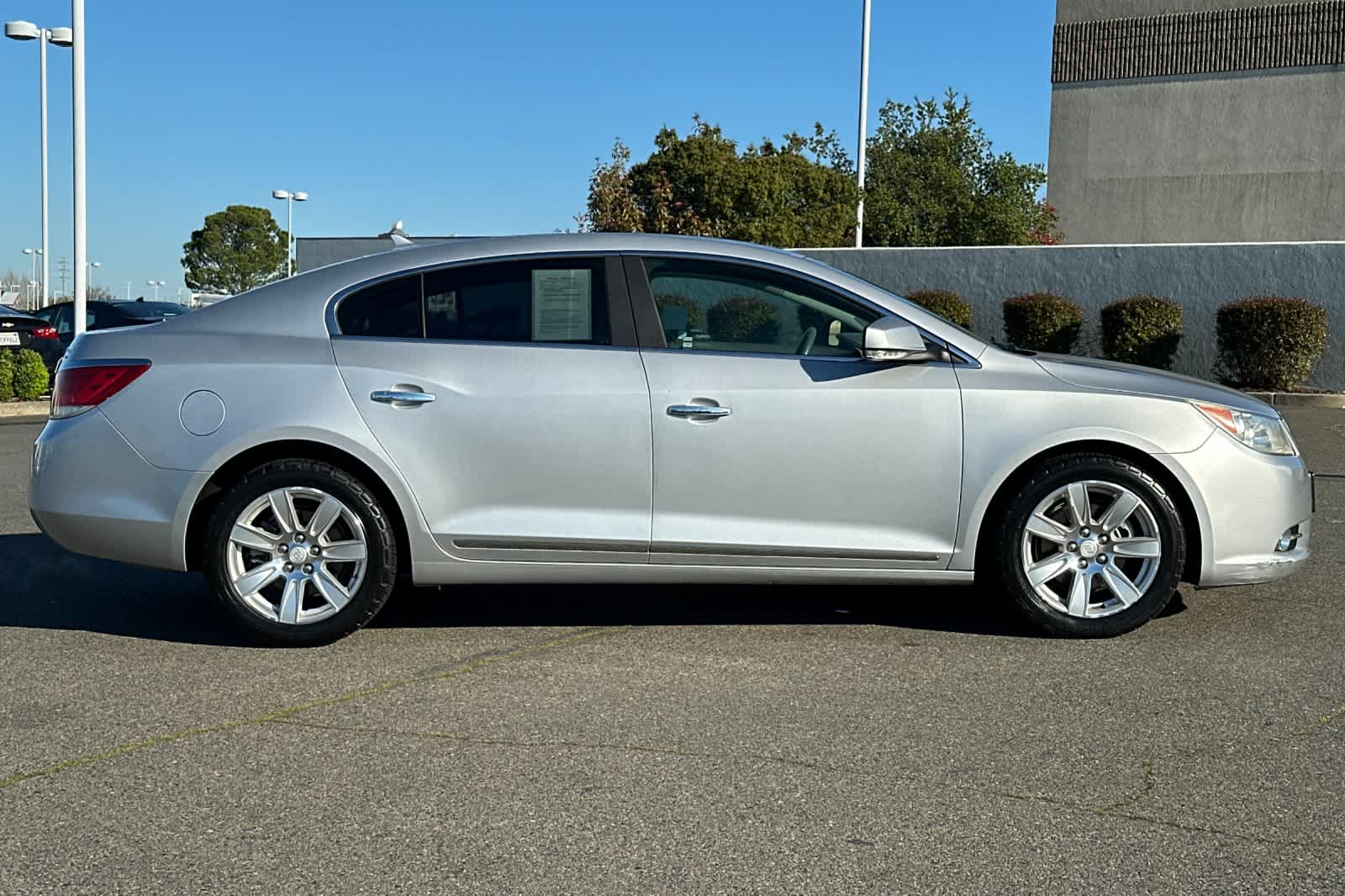 Thumbnail: 2011 Buick LaCrosse - 6