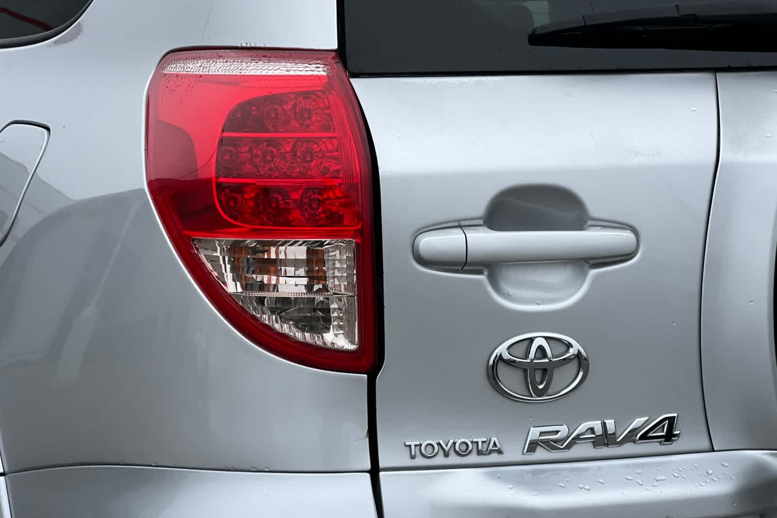 Thumbnail: 2008 Toyota RAV4 - 28