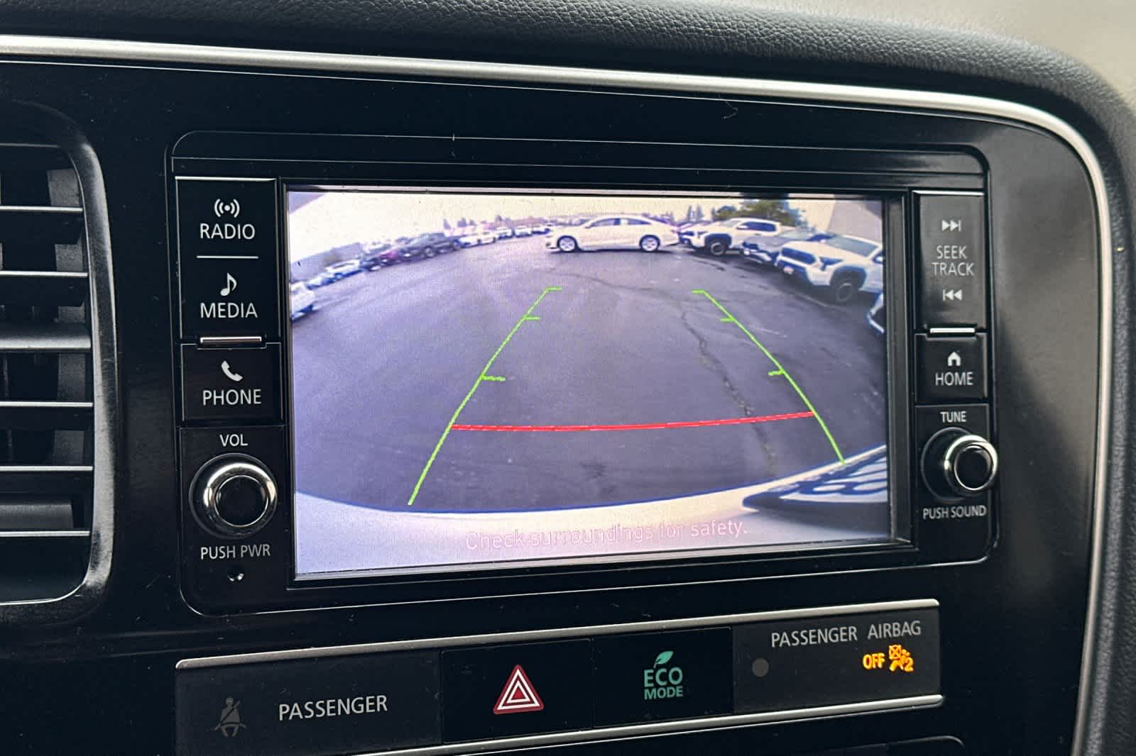 Thumbnail: 2019 Mitsubishi Outlander - 22