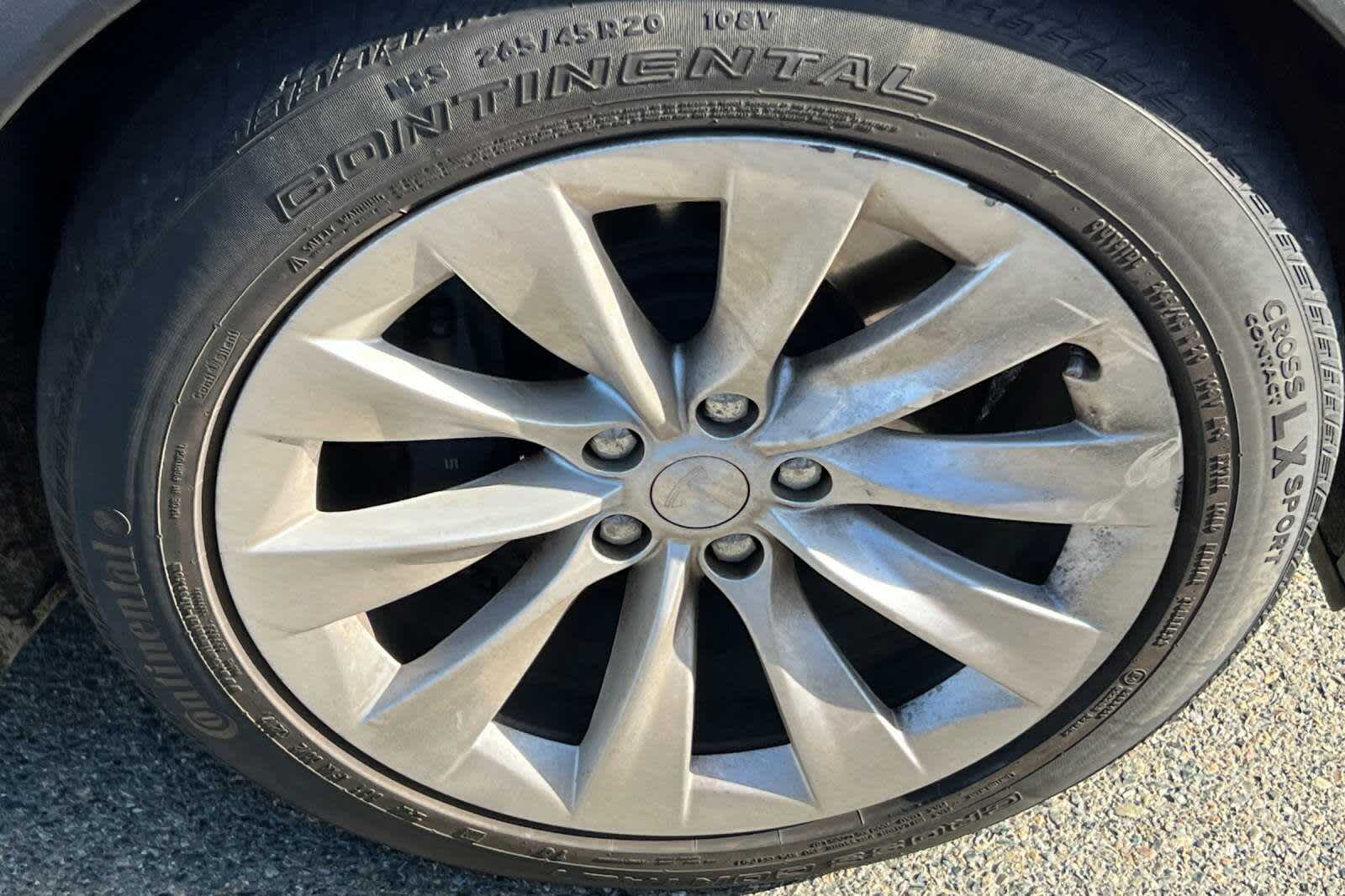 2017 Tesla Model X  12