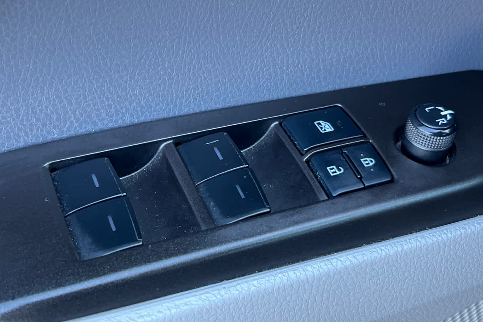 Thumbnail: 2022 Toyota Camry - 13