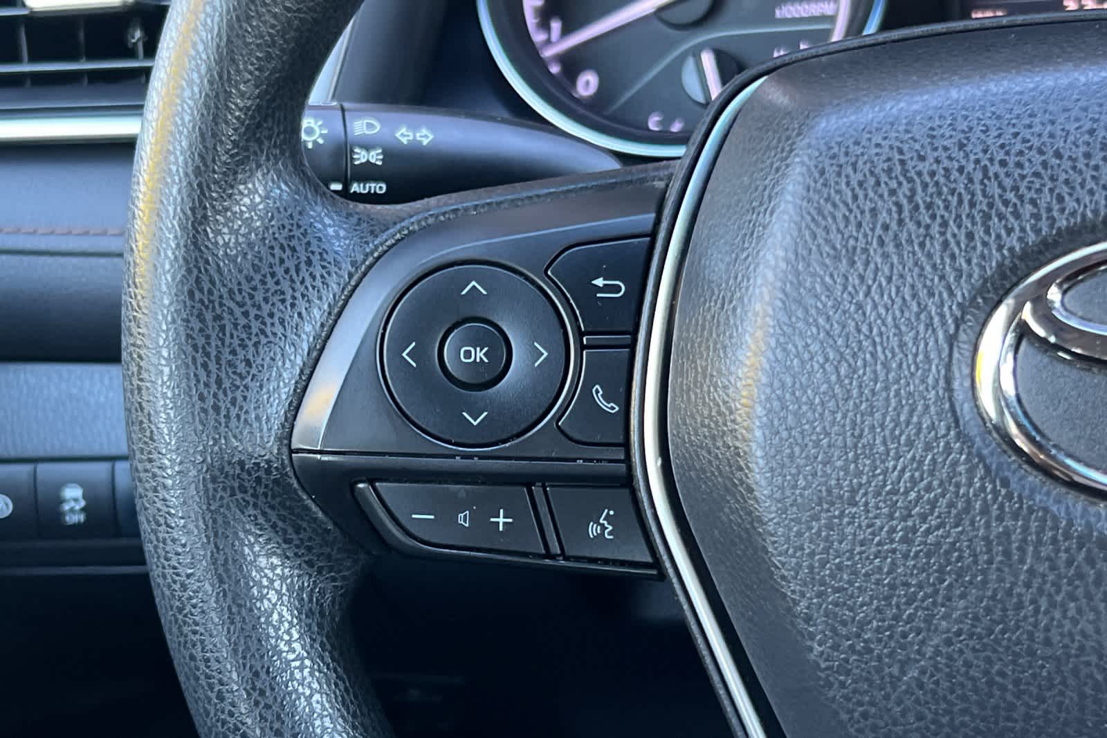 Thumbnail: 2018 Toyota Camry - 24