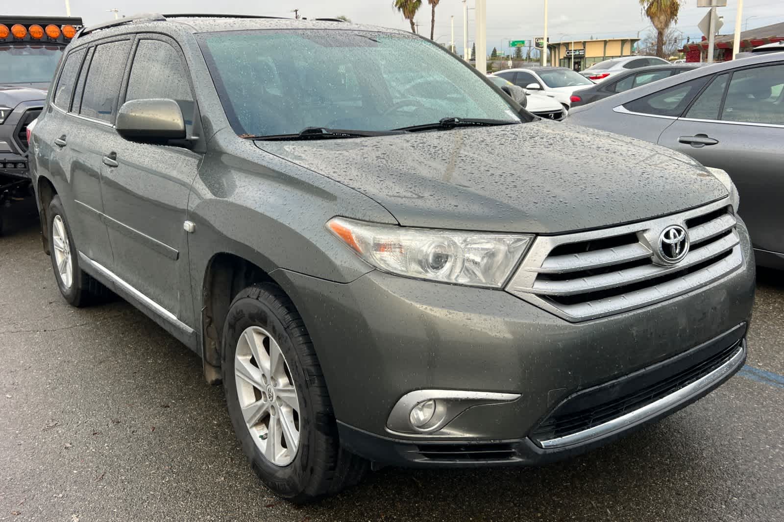 Thumbnail: 2011 Toyota Highlander - 3