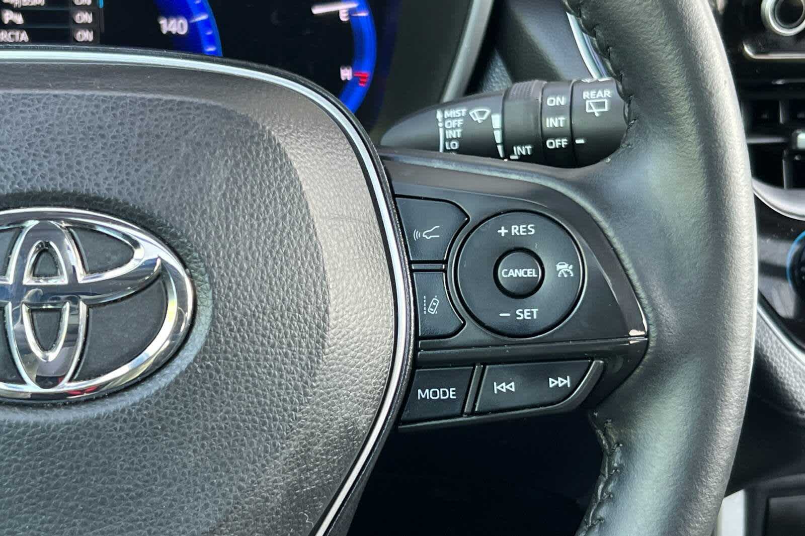 Thumbnail: 2022 Toyota Corolla Cross - 27