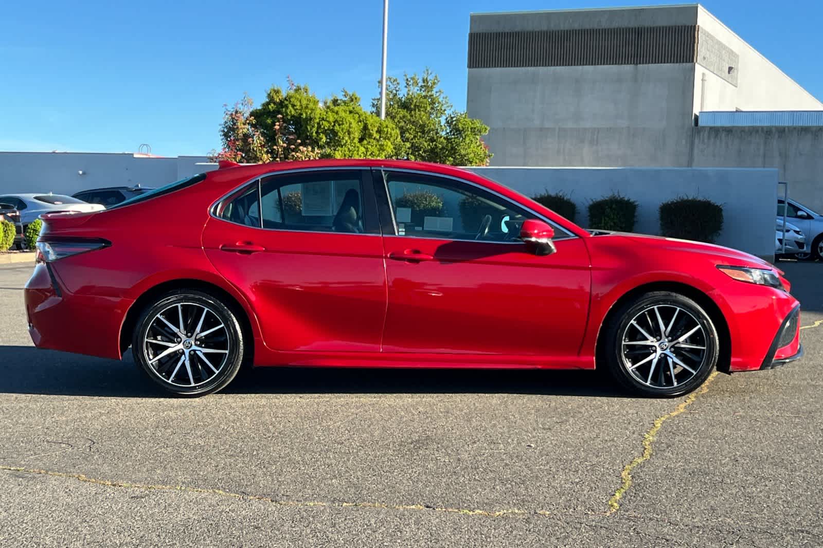 Thumbnail: 2022 Toyota Camry - 6