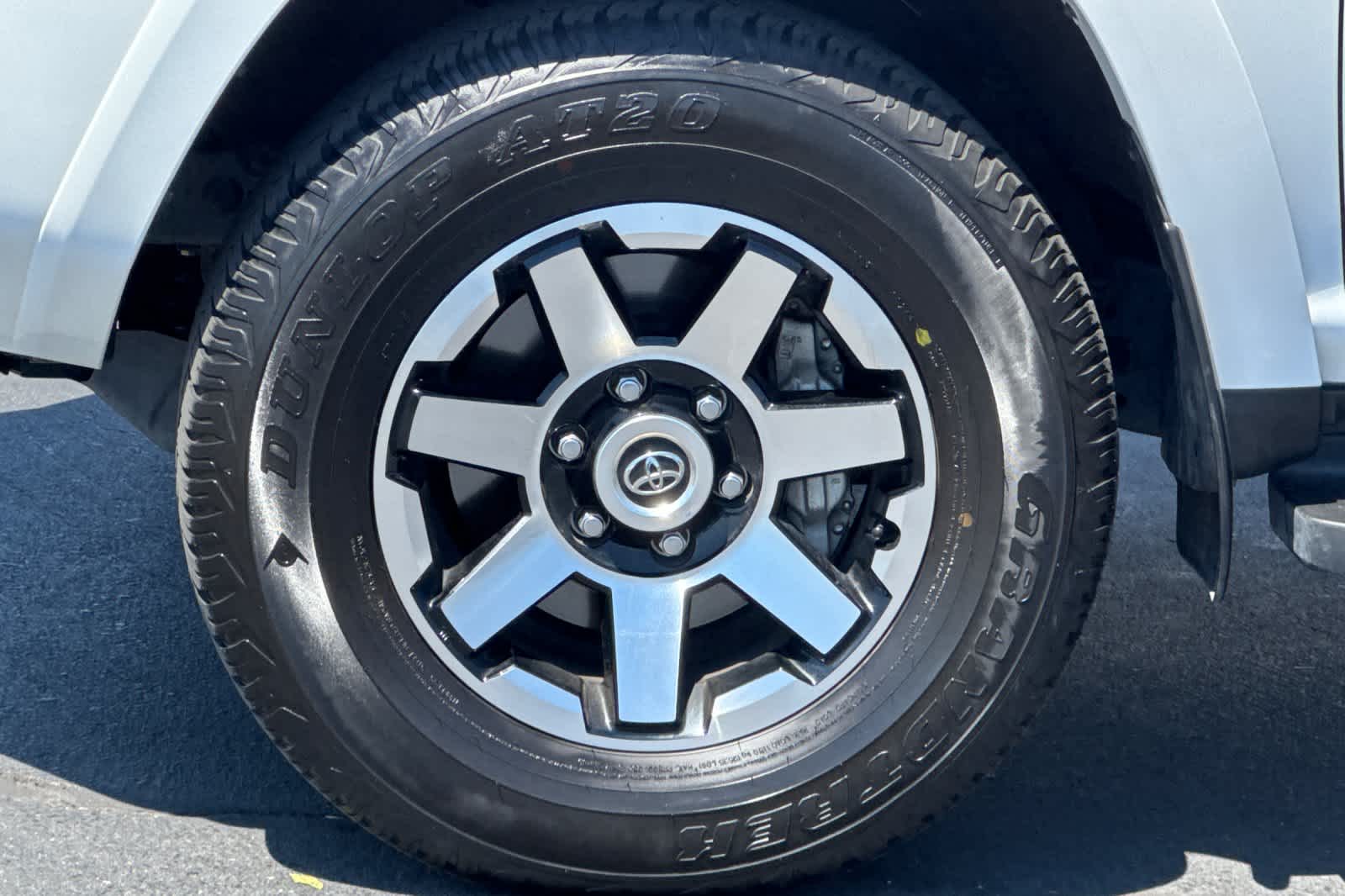 Thumbnail: 2024 Toyota 4Runner - 31
