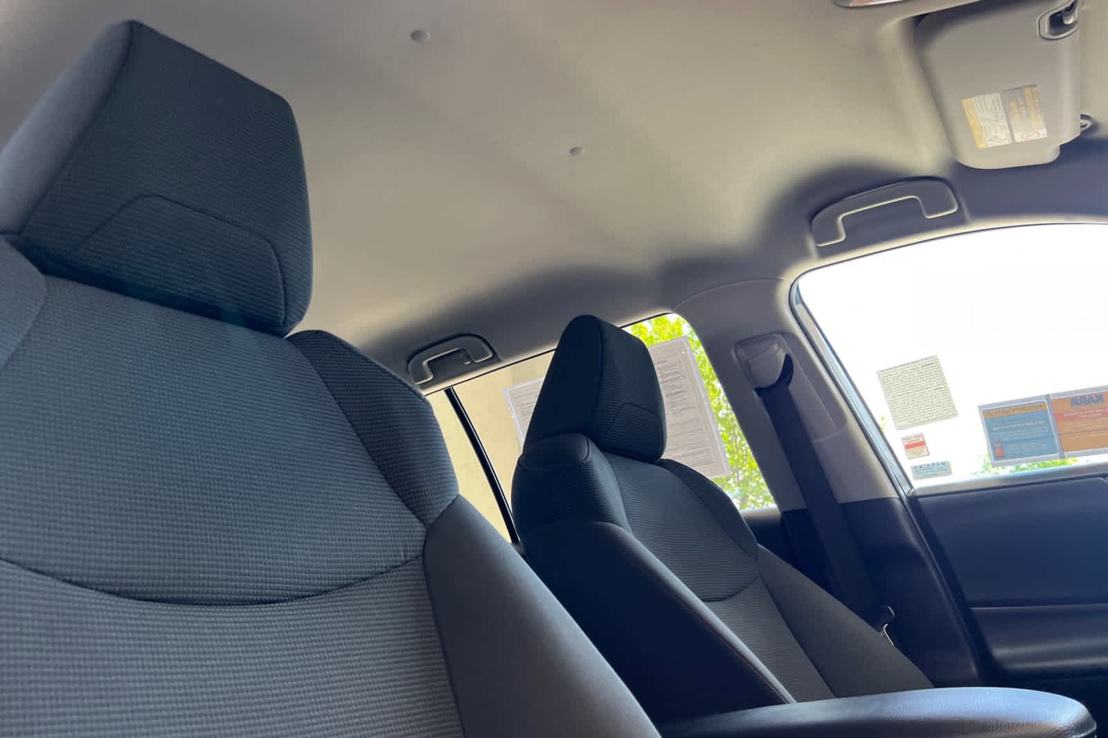 Thumbnail: 2021 Toyota RAV4 - 18