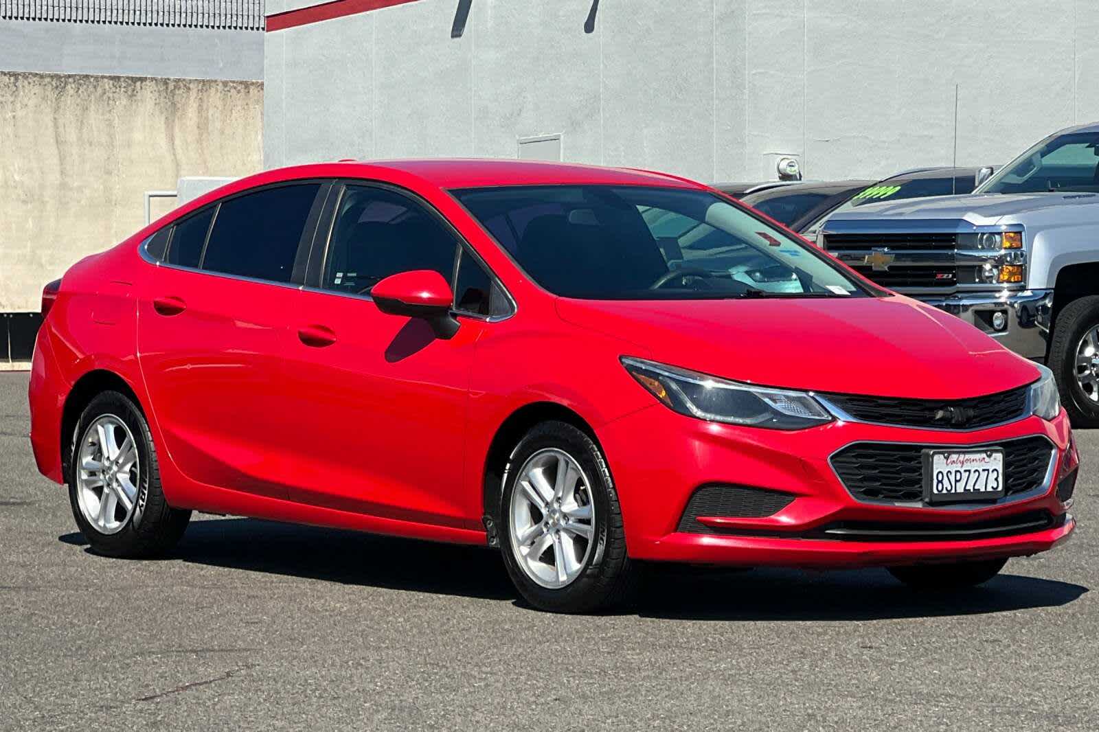 Thumbnail: 2017 Chevrolet Cruze - 5