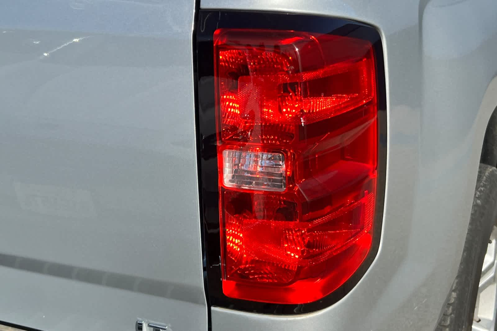 Thumbnail: 2018 Chevrolet Silverado 1500 - 17